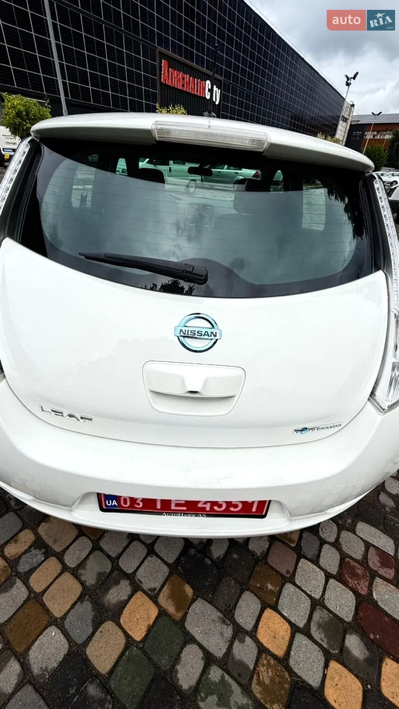 2015 Nissan Leaf - мініатюра 11