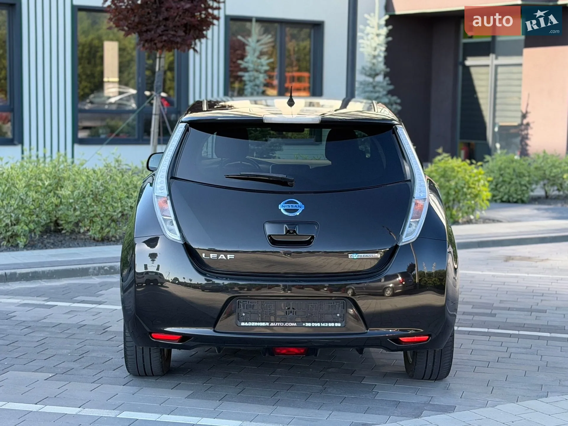 2017 Nissan Leaf - мініатюра 5