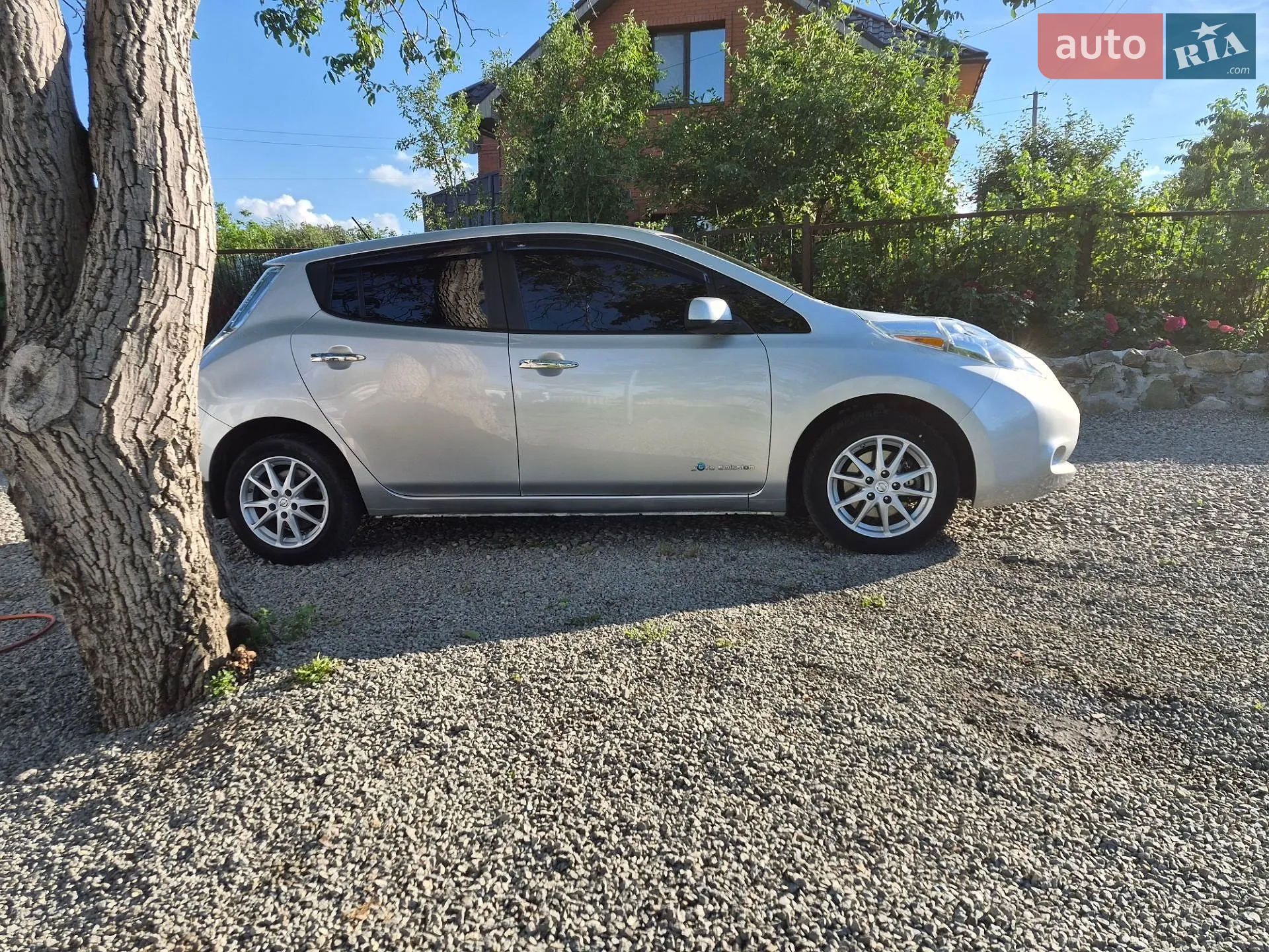 2015 Nissan Leaf - мініатюра 18