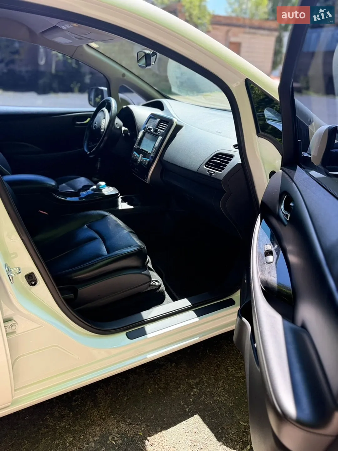 2016 Nissan Leaf - мініатюра 10