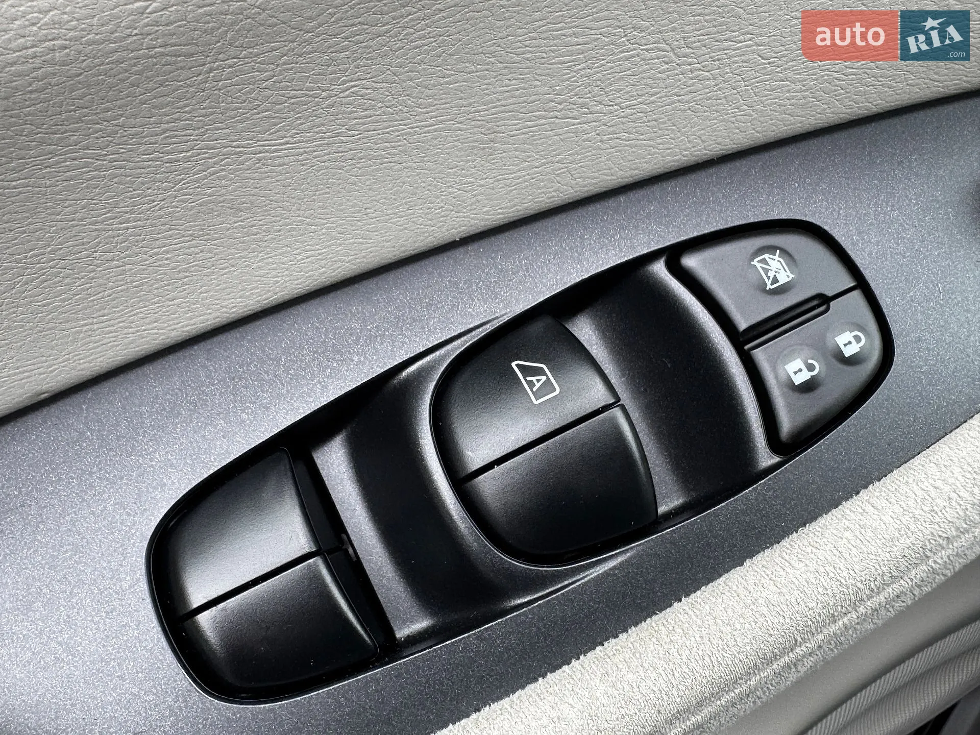 2012 Nissan Leaf - мініатюра 21