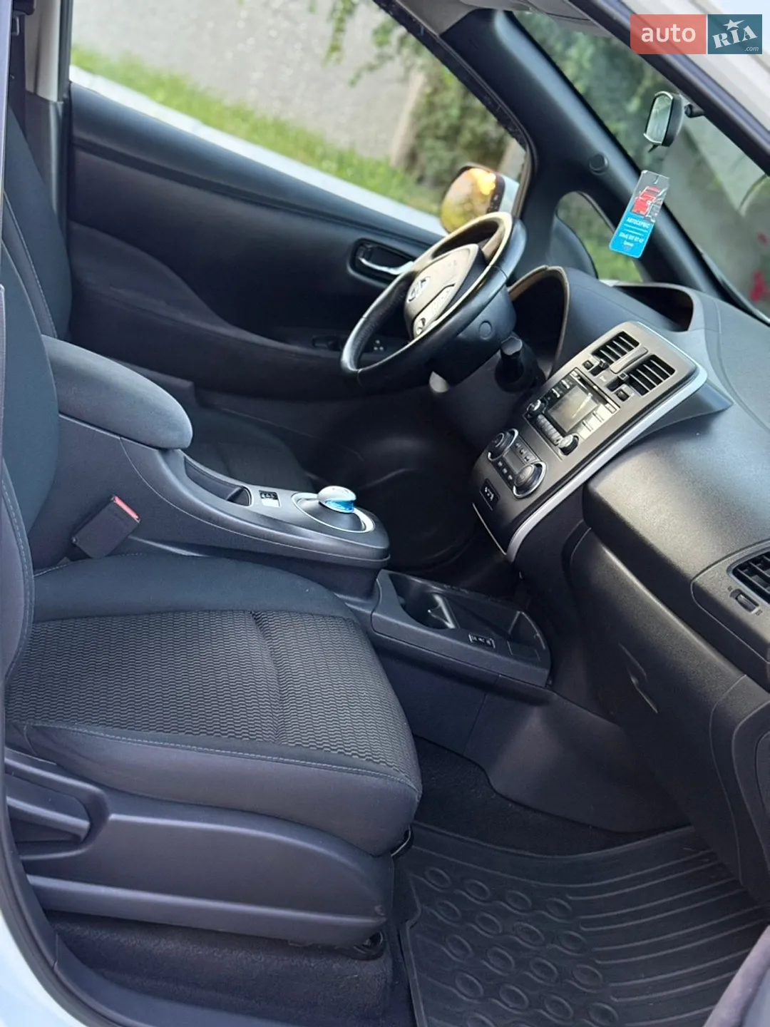 2013 Nissan Leaf - мініатюра 16