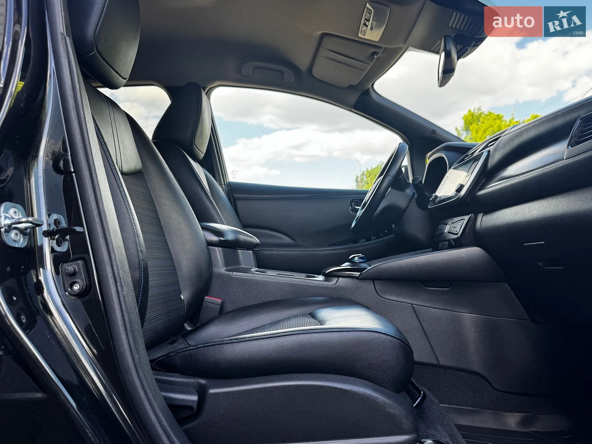 2020 Nissan Leaf - мініатюра 21