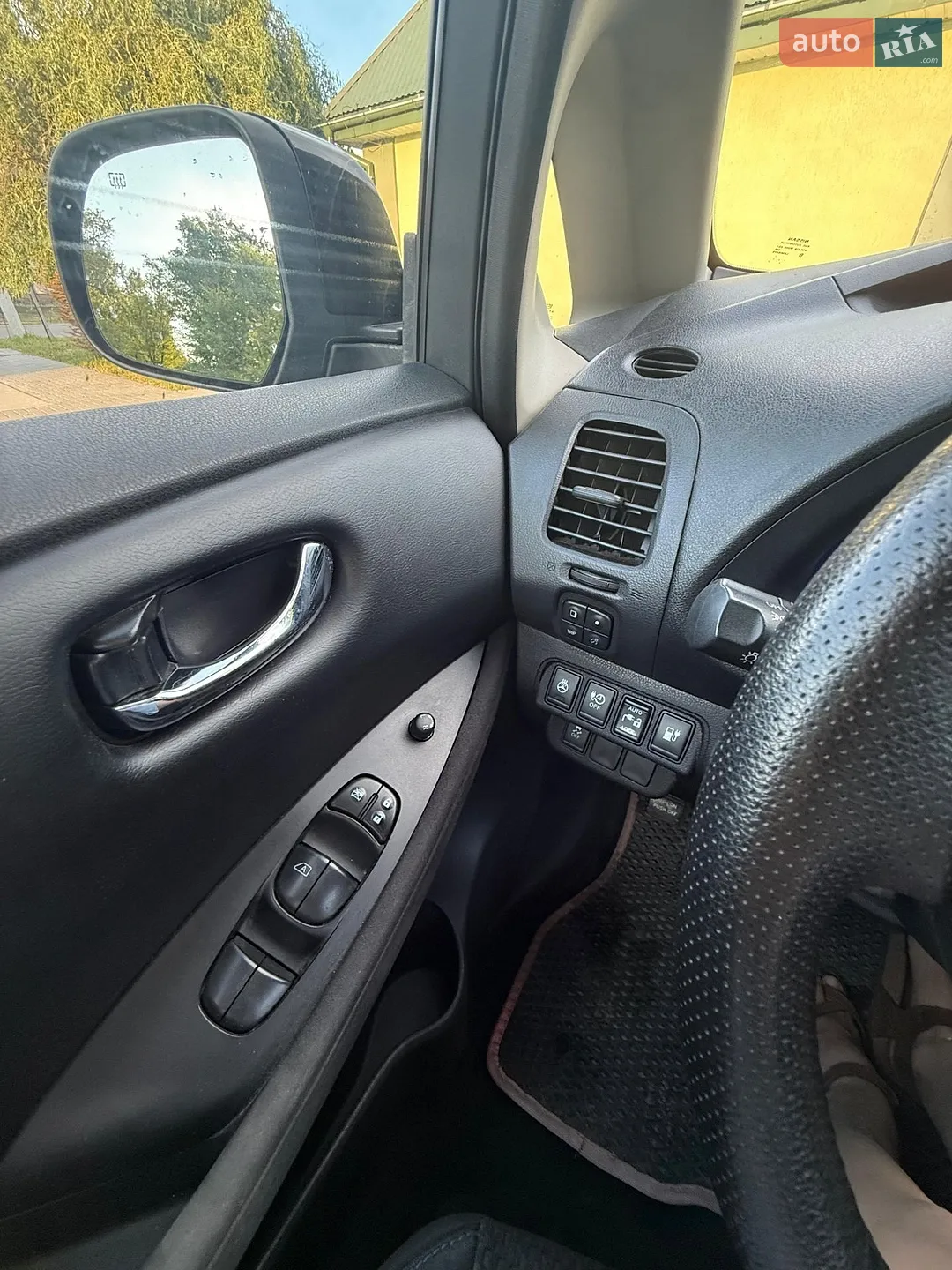 2014 Nissan Leaf - мініатюра 8