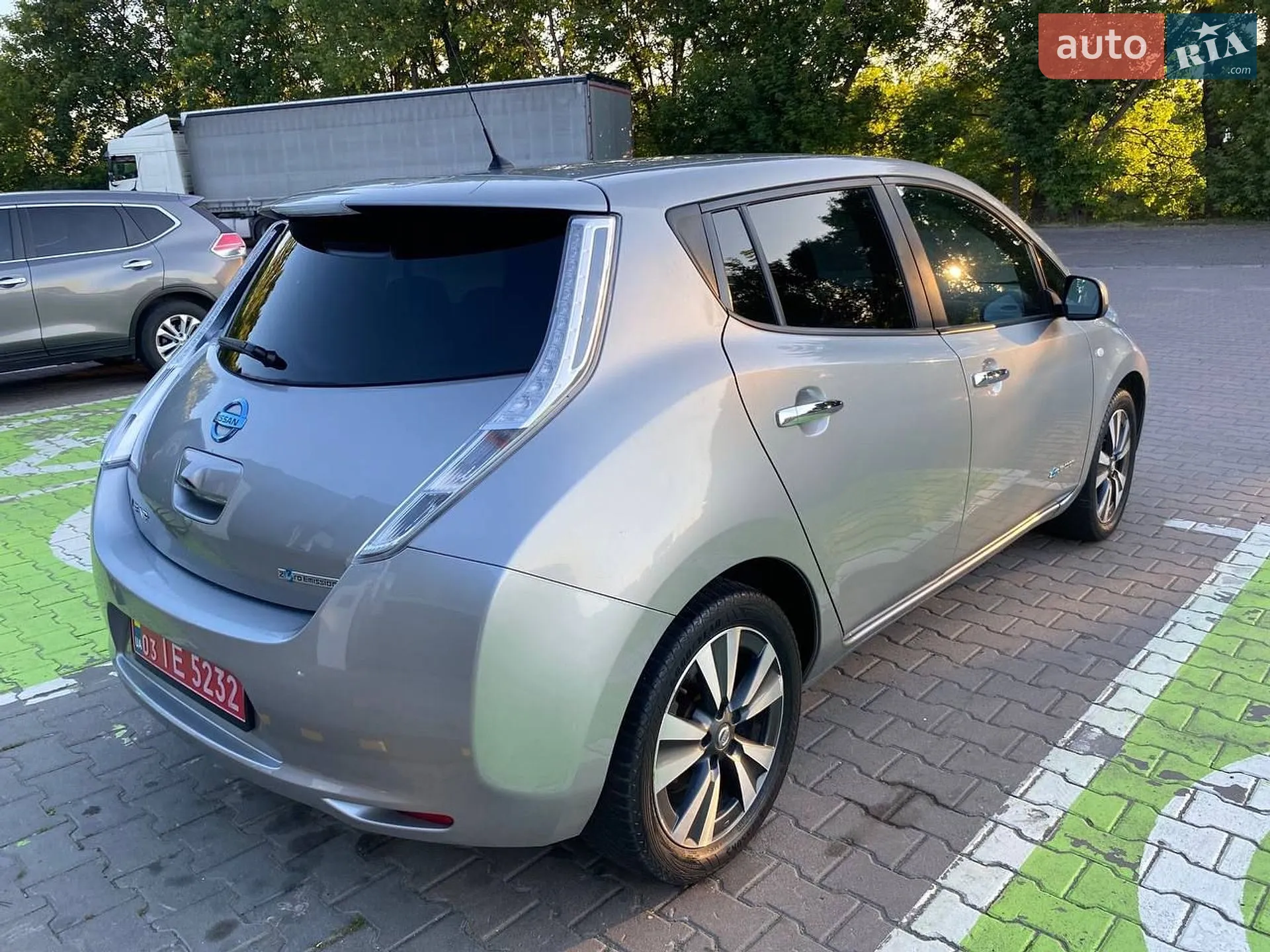2017 Nissan Leaf - мініатюра 13
