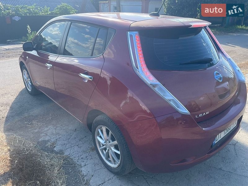 Хэтчбек Nissan Leaf 2012 в Кропивницком