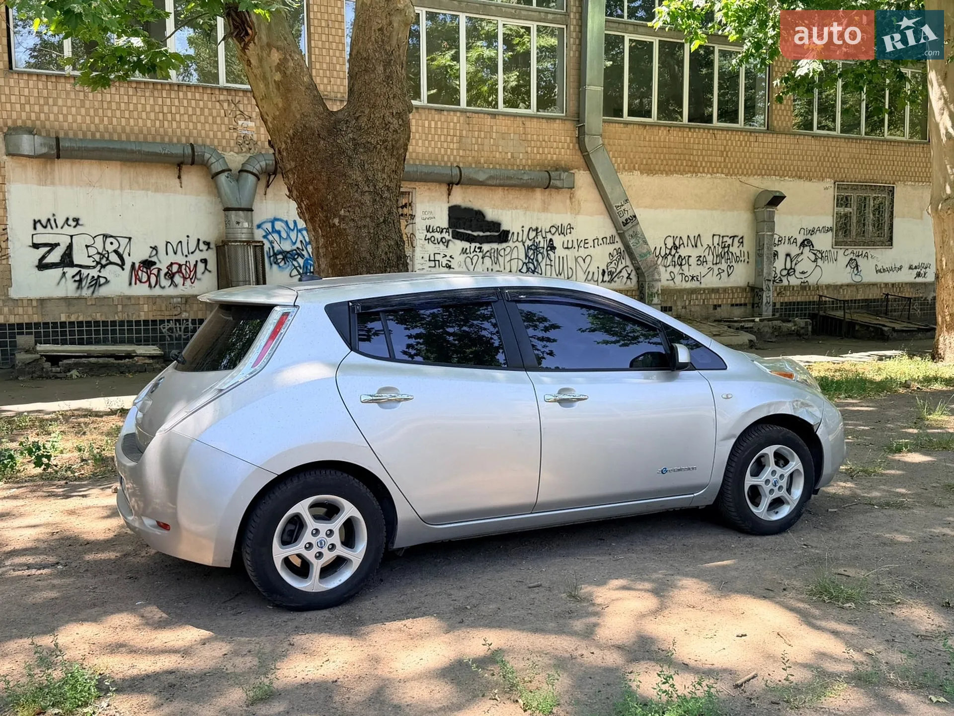 2010 Nissan Leaf - мініатюра 8