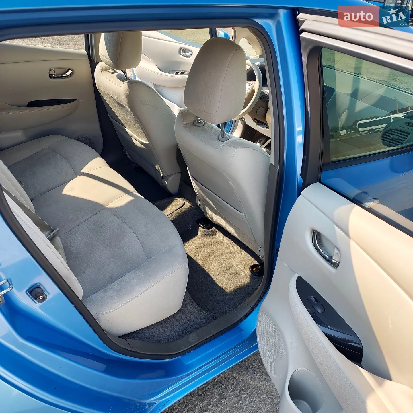 2011 Nissan Leaf - мініатюра 2