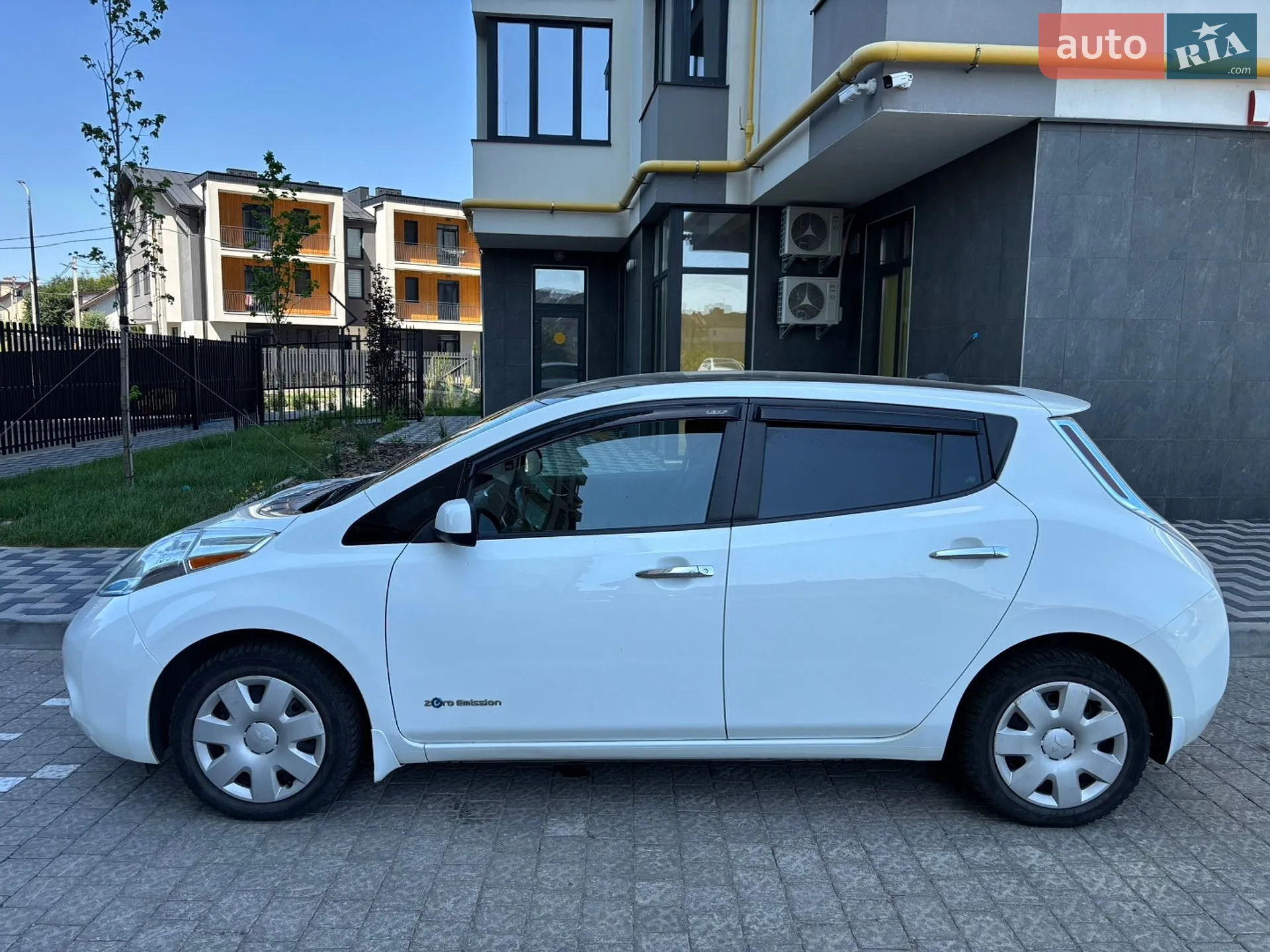 2014 Nissan Leaf - мініатюра 2