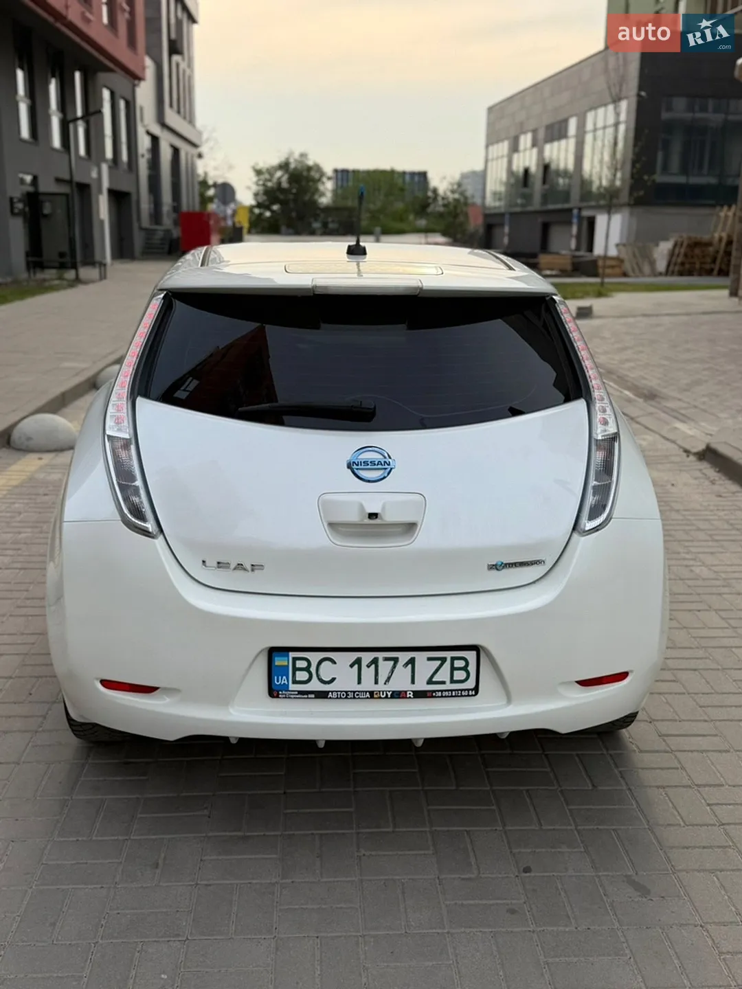 2013 Nissan Leaf - мініатюра 11