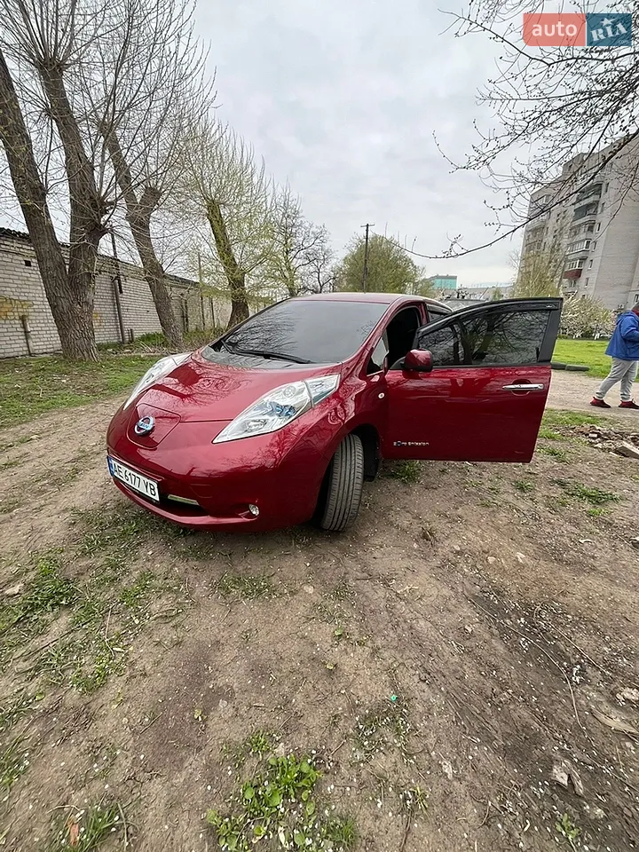 2015 Nissan Leaf - мініатюра 11