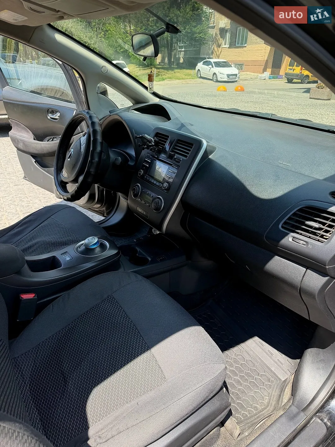 2014 Nissan Leaf - мініатюра 10