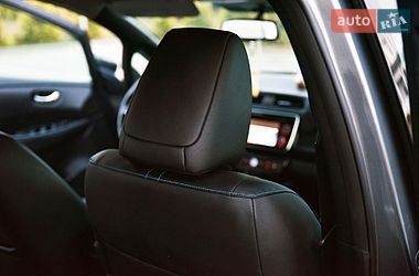 Хэтчбек Nissan Leaf 2018 в Мостиске