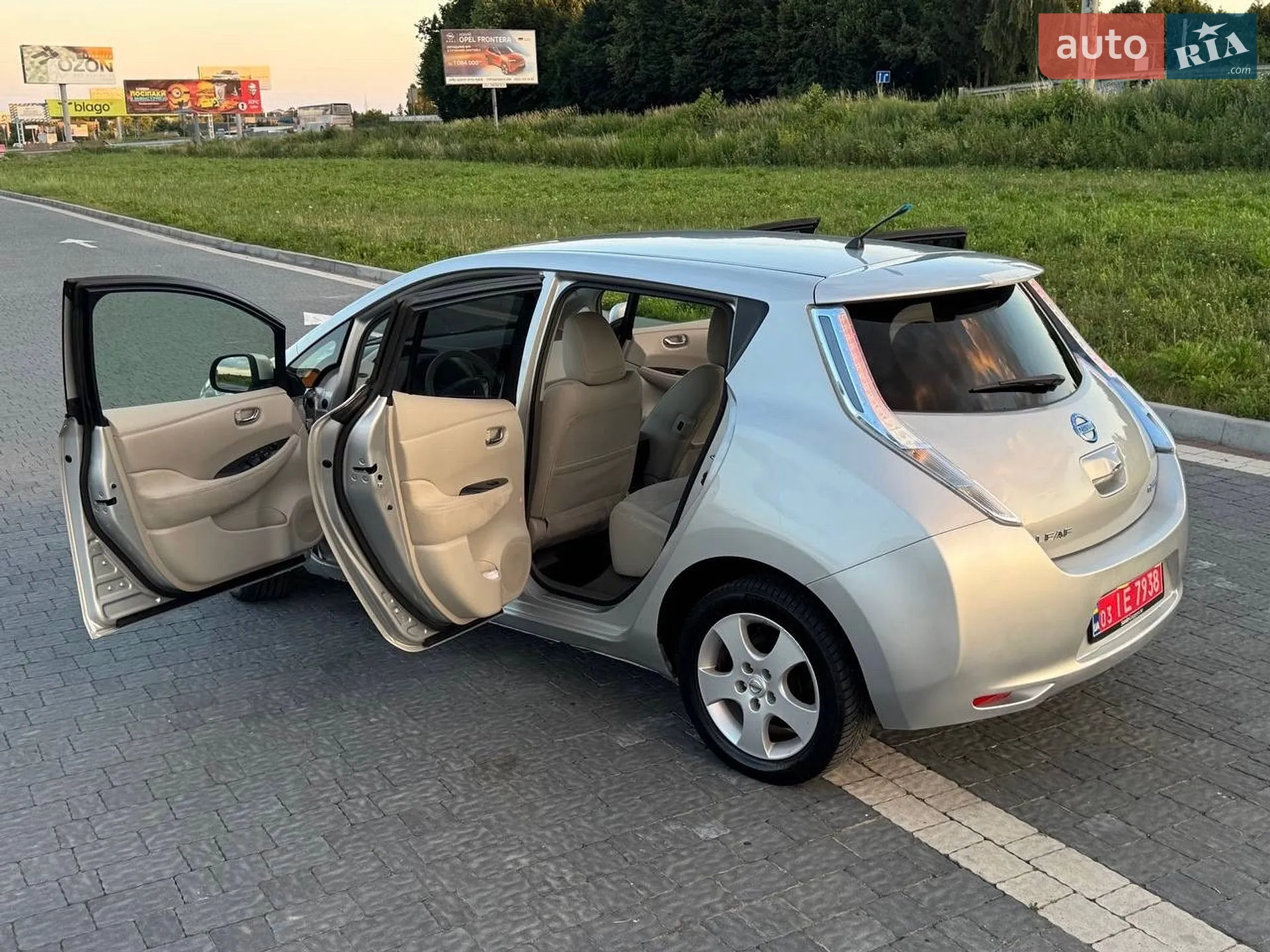 2012 Nissan Leaf - мініатюра 26