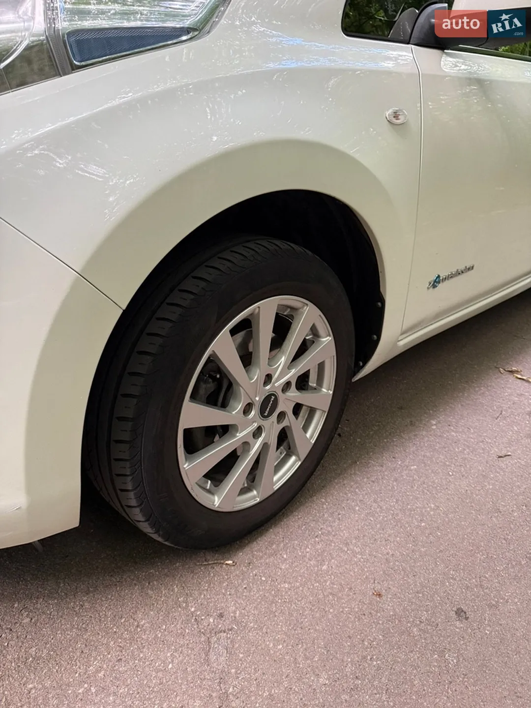 2010 Nissan Leaf - мініатюра 10
