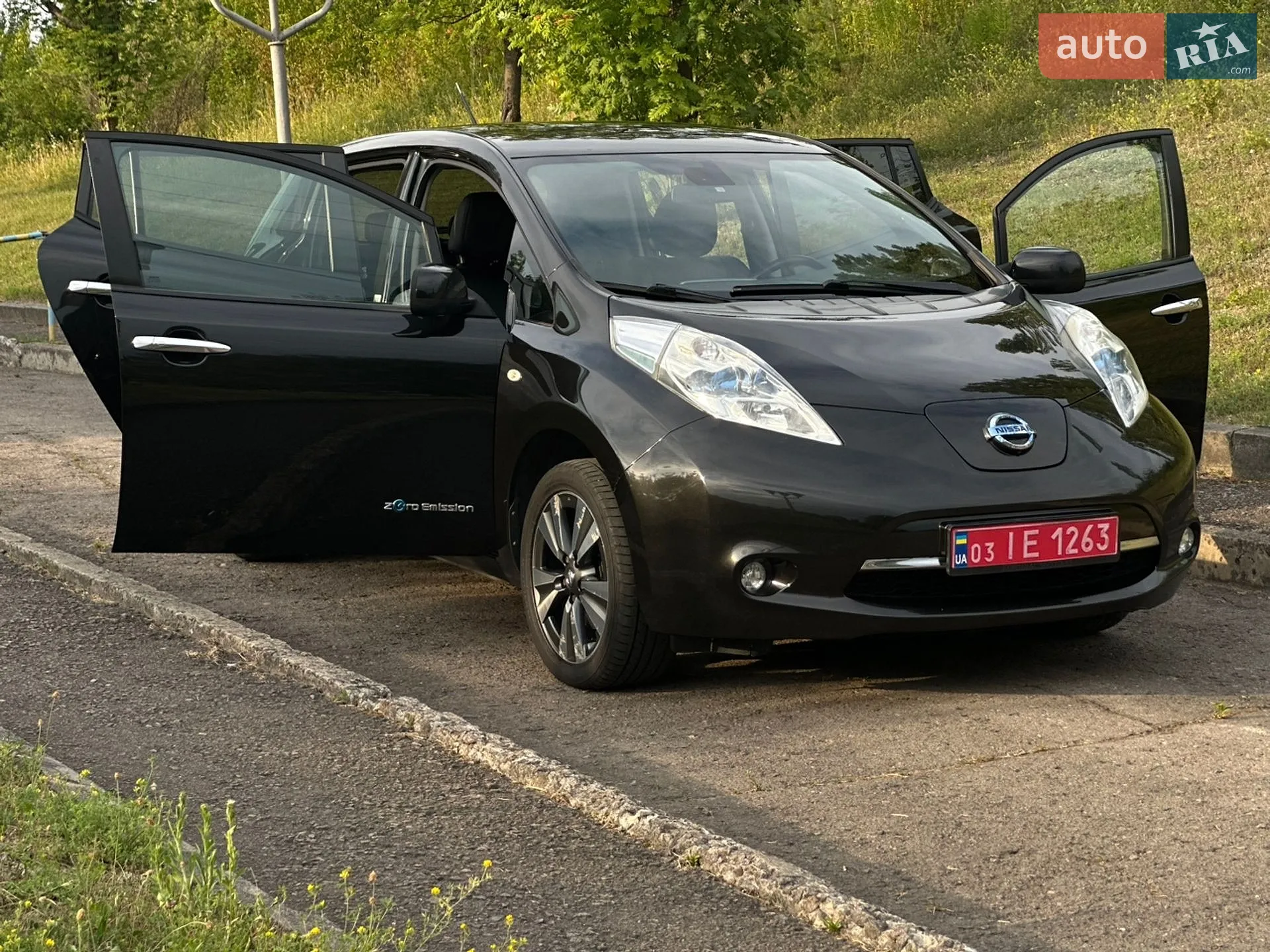 2015 Nissan Leaf - мініатюра 28