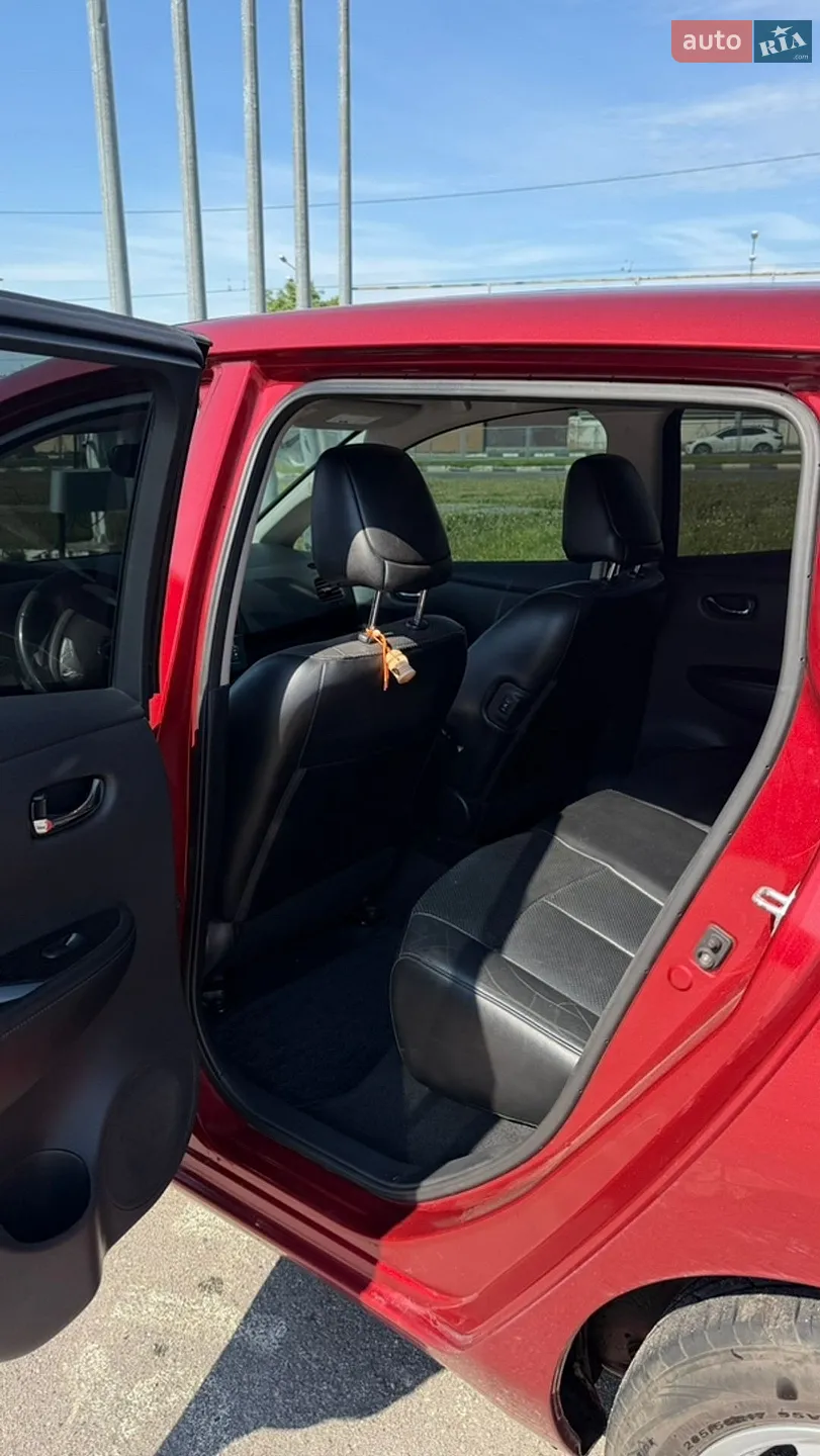 2014 Nissan Leaf - мініатюра 11