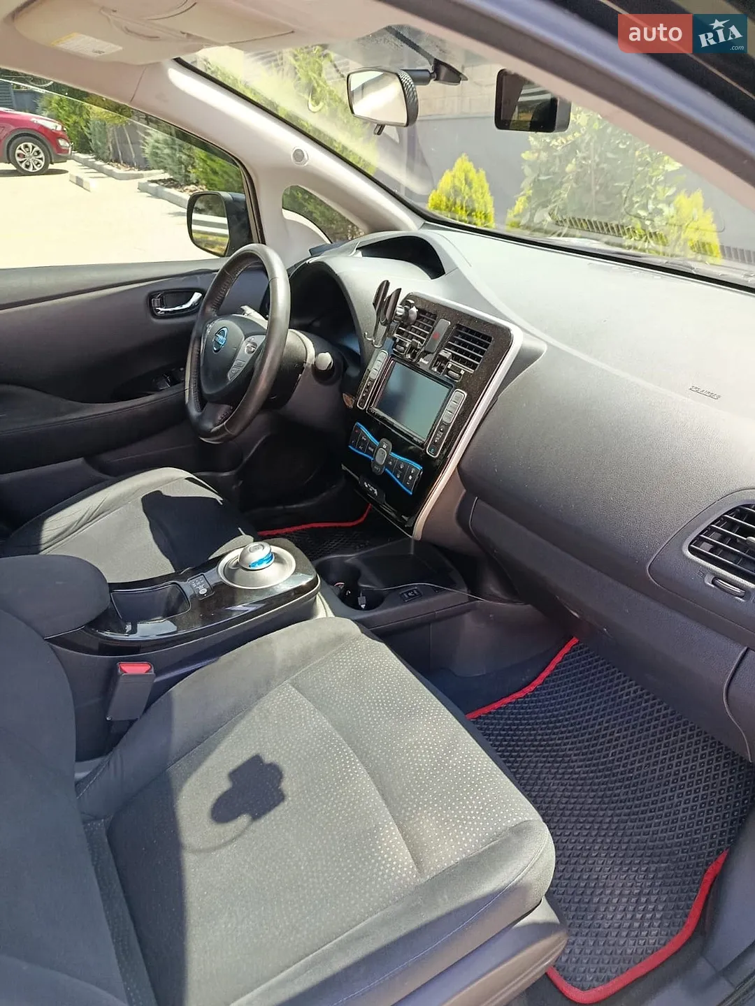 2017 Nissan Leaf - мініатюра 11