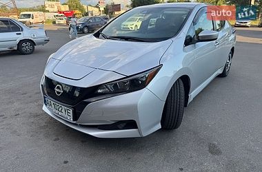 nissan leaf 2022 в Киев от профессионального продавца Максим