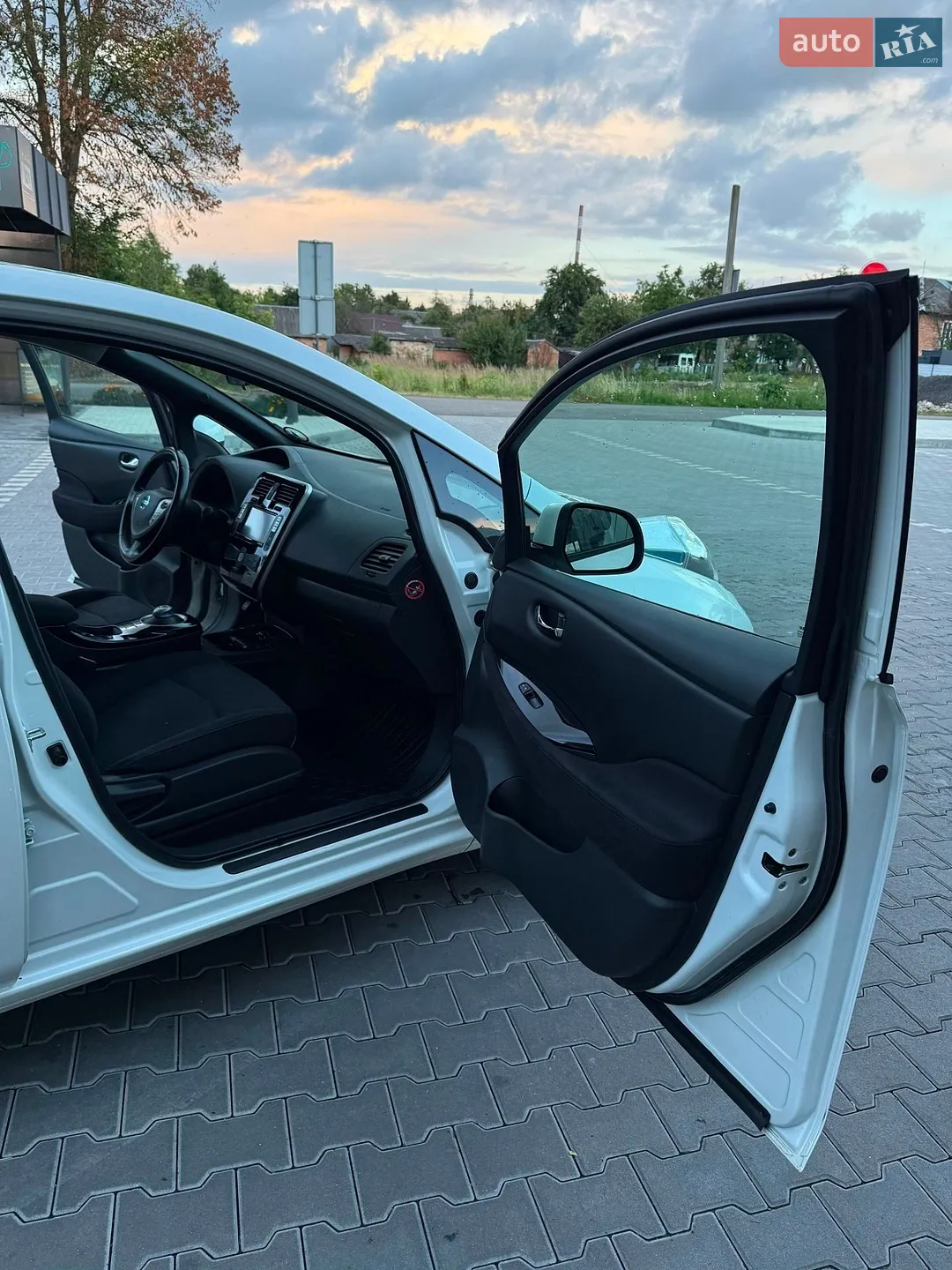 2014 Nissan Leaf - мініатюра 37
