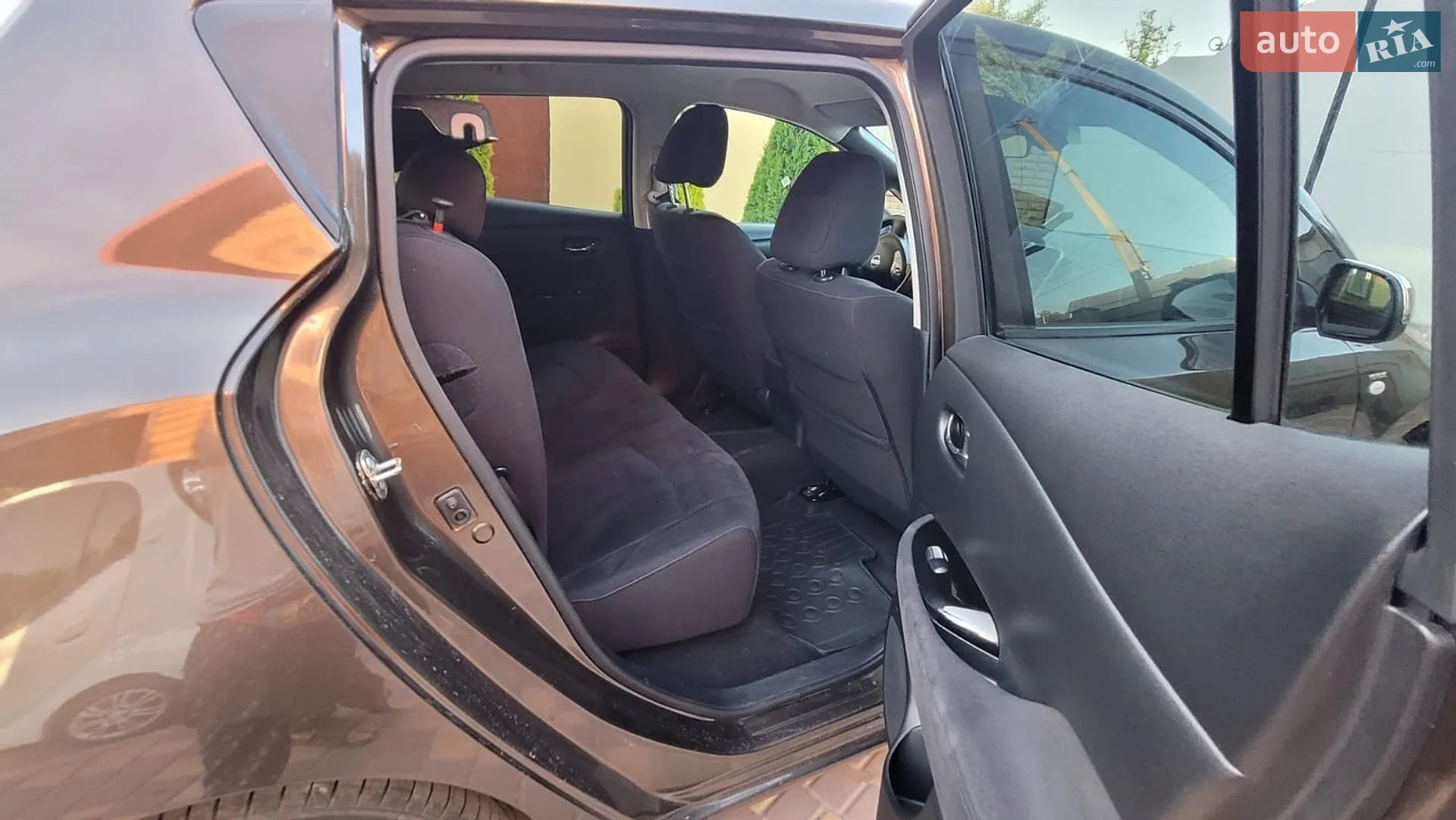 2016 Nissan Leaf - мініатюра 17