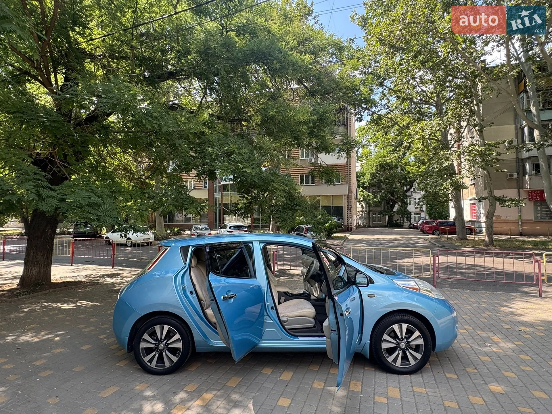 2014 Nissan Leaf - мініатюра 15
