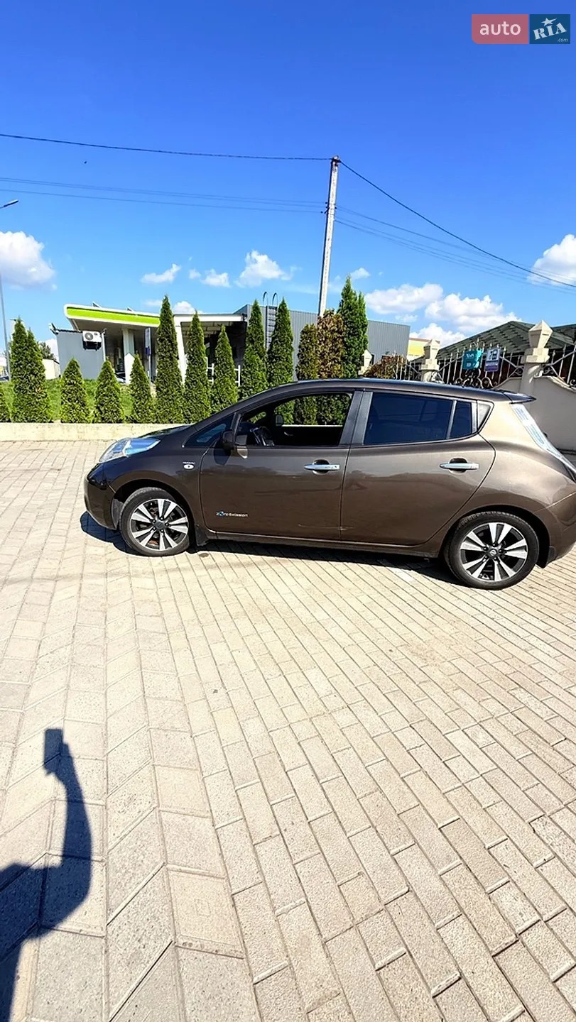 2017 Nissan Leaf - мініатюра 13
