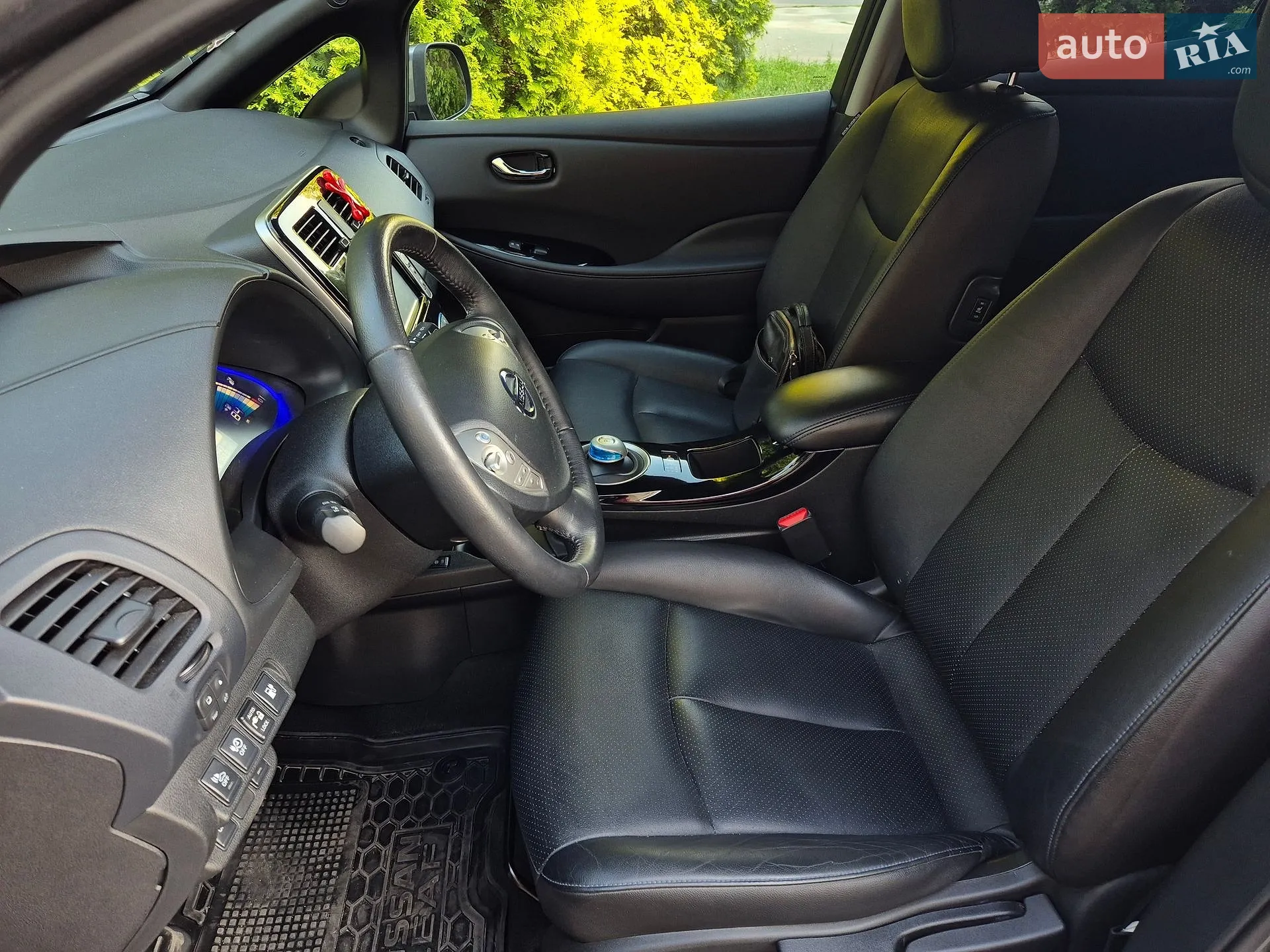2013 Nissan Leaf - мініатюра 16