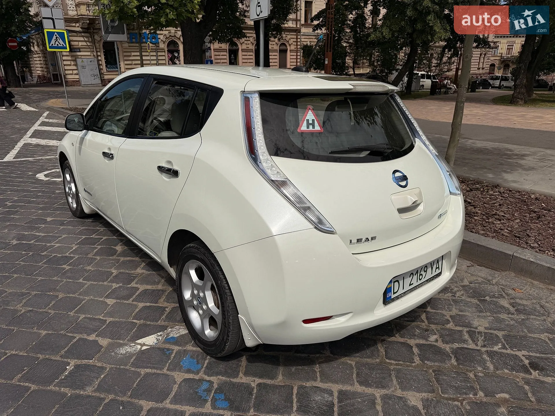 2011 Nissan Leaf - мініатюра 10