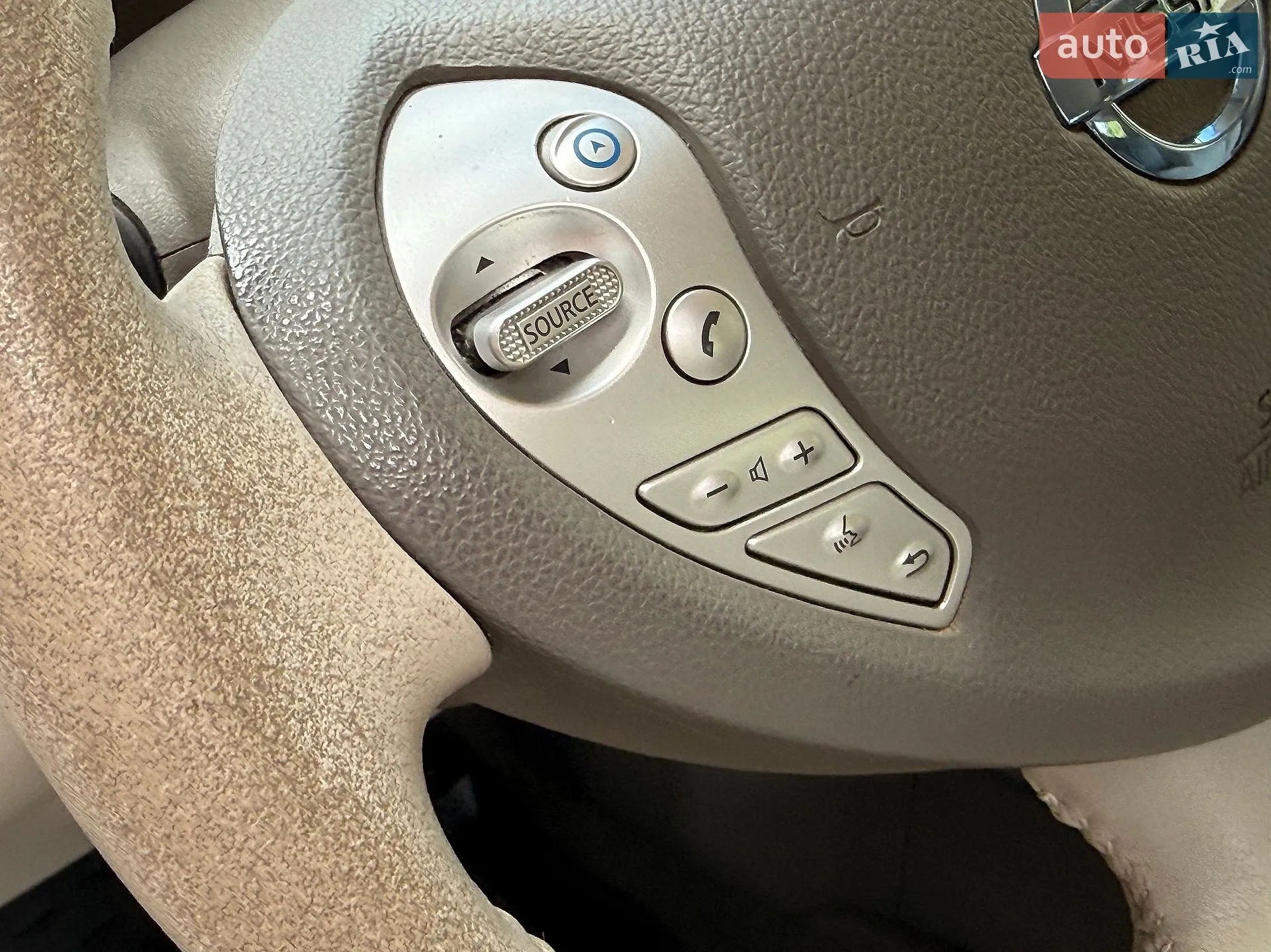 2011 Nissan Leaf - мініатюра 28