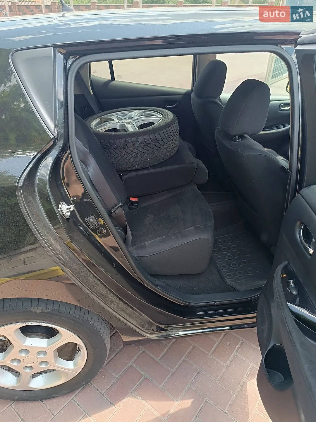 2017 Nissan Leaf - мініатюра 12