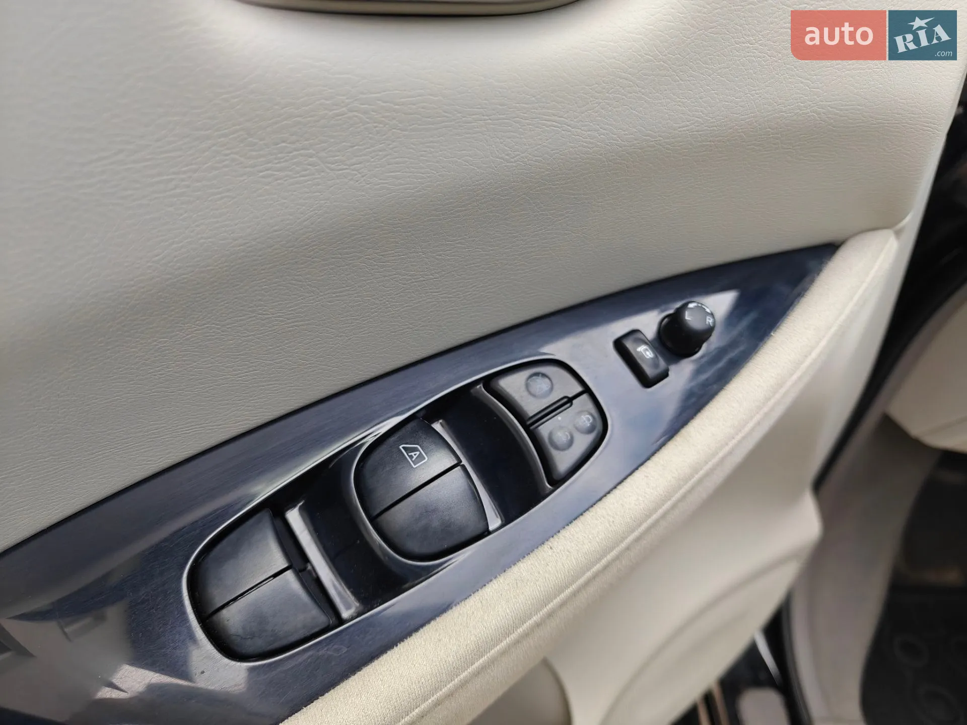 2013 Nissan Leaf - мініатюра 21