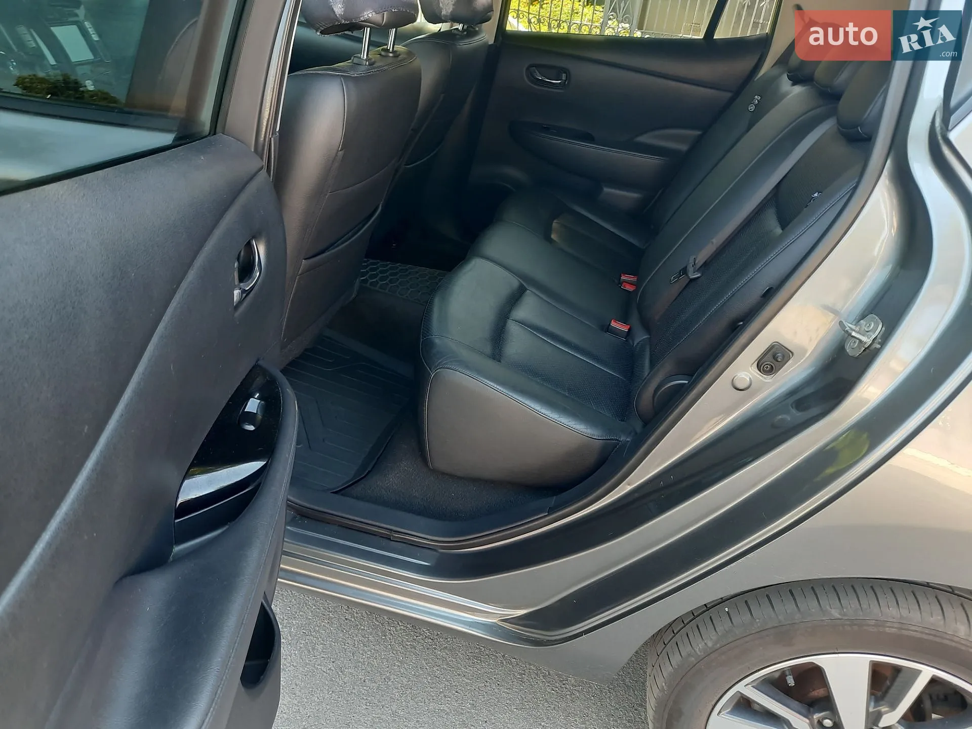 2015 Nissan Leaf - мініатюра 13
