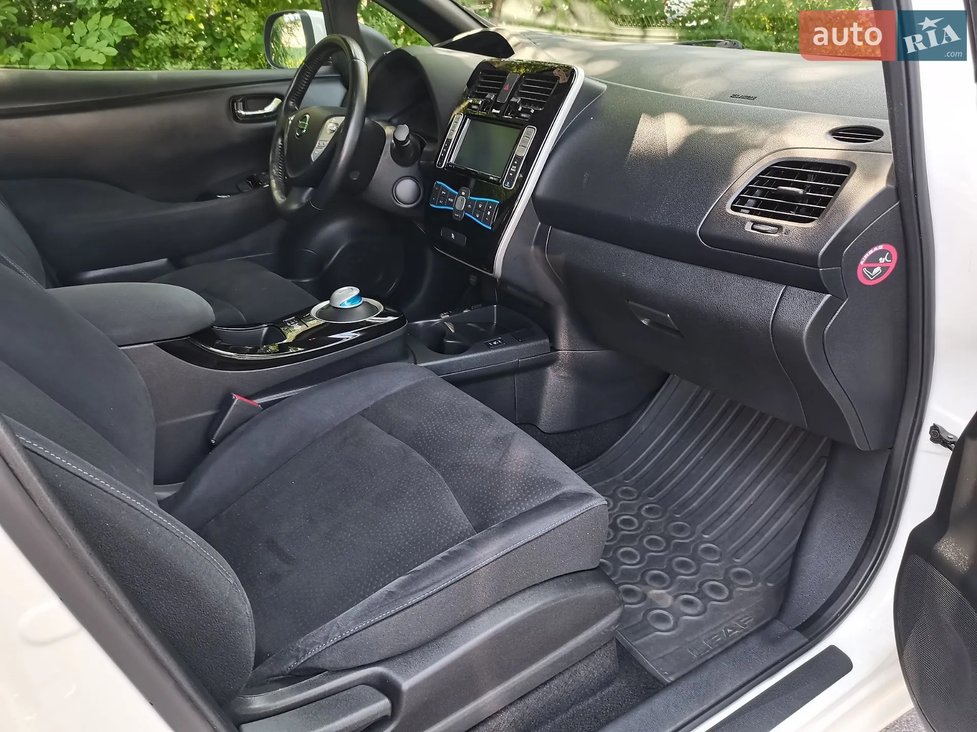 2017 Nissan Leaf - мініатюра 10