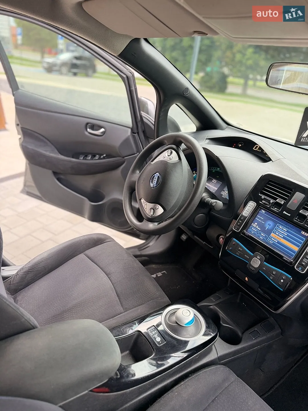 2014 Nissan Leaf - мініатюра 12