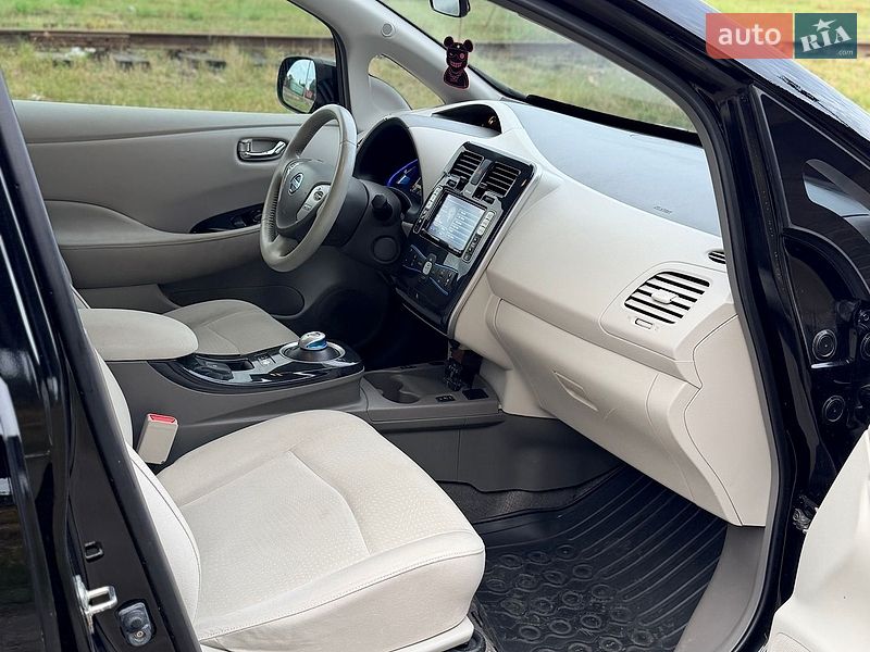 Хэтчбек Nissan Leaf 2012 в Бердичеве