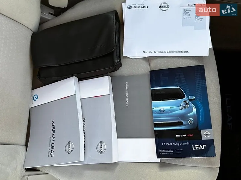 Хэтчбек Nissan Leaf 2013 в Звягеле документ