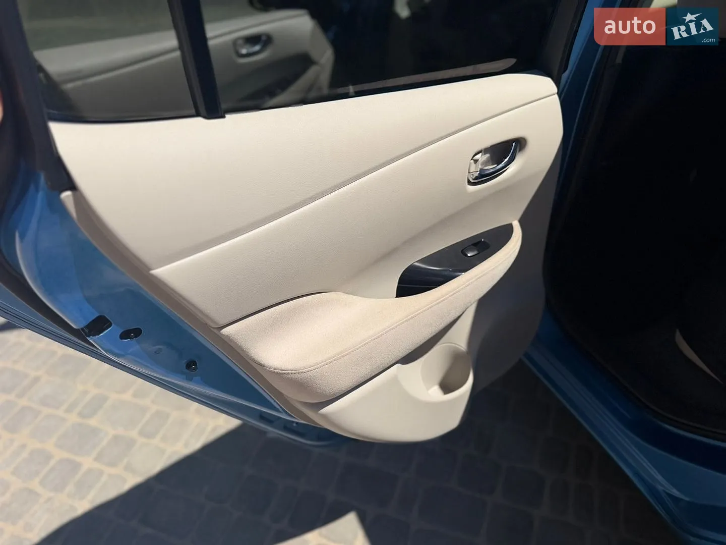 2011 Nissan Leaf - мініатюра 16