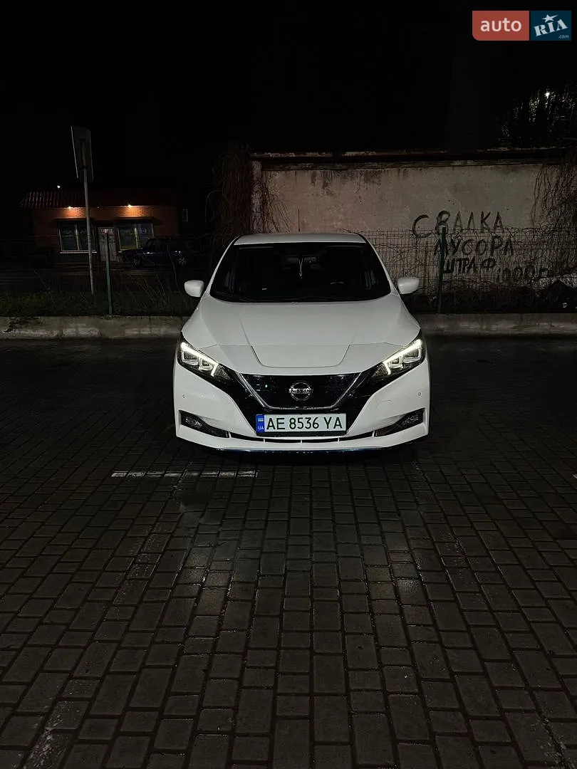 2020 Nissan Leaf - фото 1