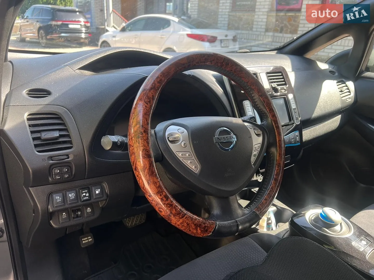 2017 Nissan Leaf - мініатюра 10