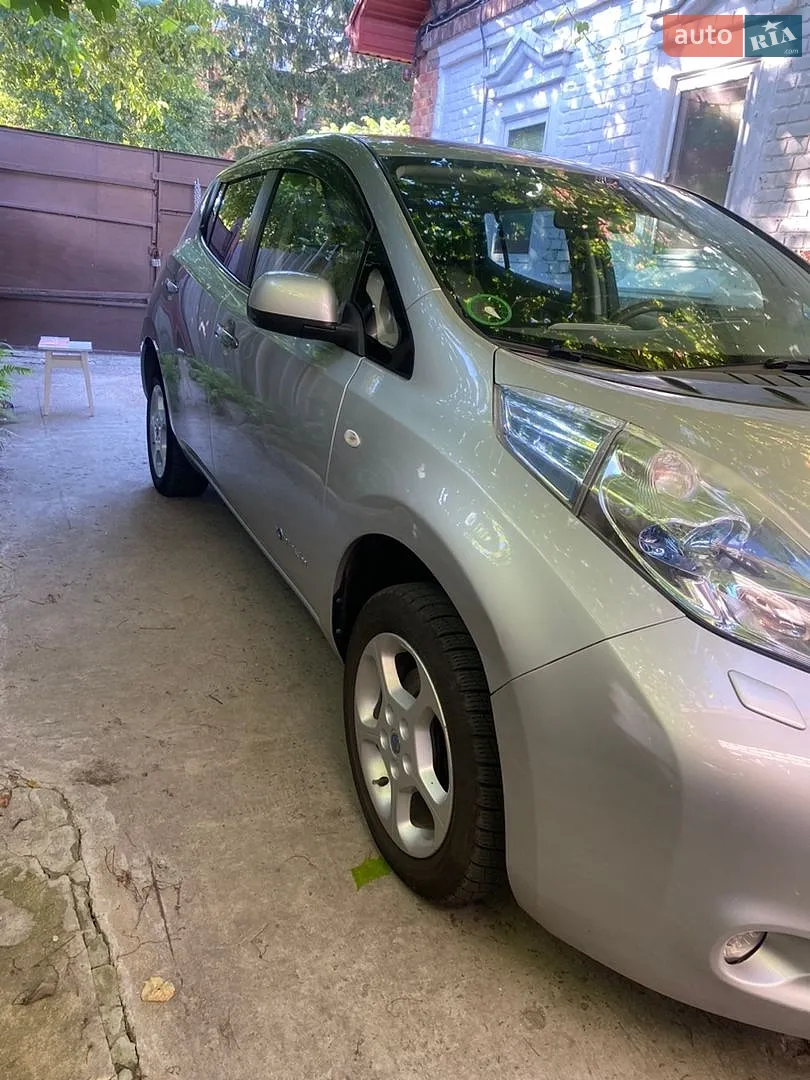 2011 Nissan Leaf - мініатюра 4