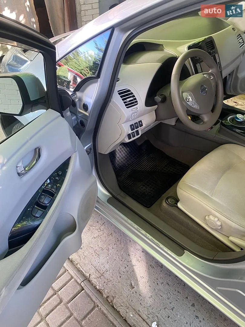 2011 Nissan Leaf - мініатюра 11