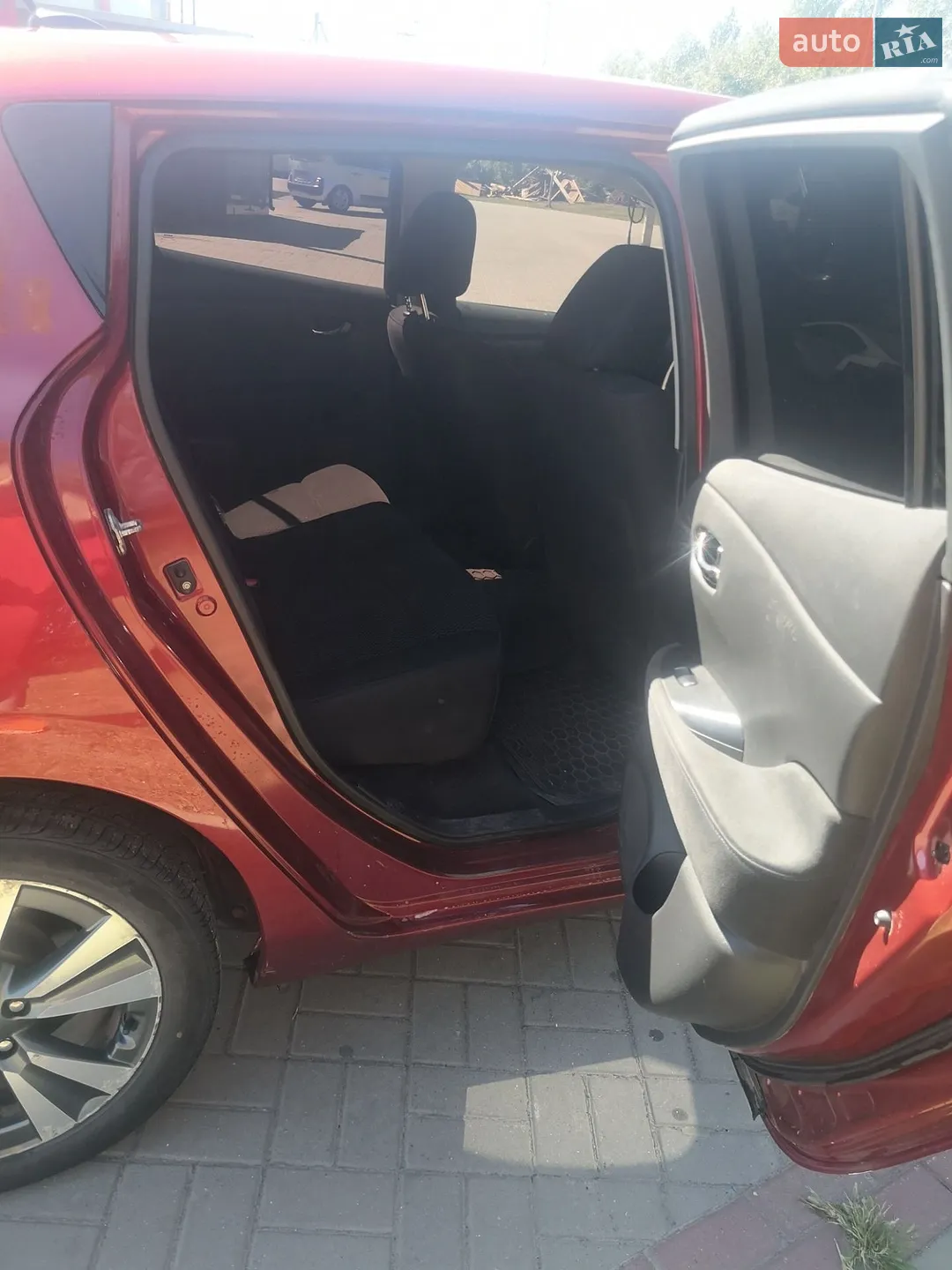 2014 Nissan Leaf - мініатюра 15