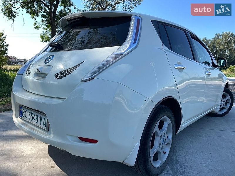 Хэтчбек Nissan Leaf 2012 в Львове