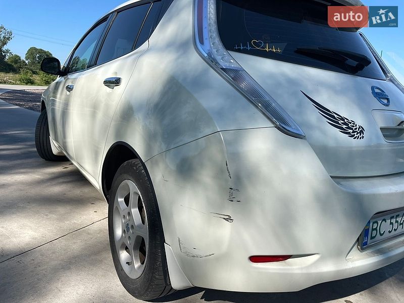 Хэтчбек Nissan Leaf 2012 в Львове