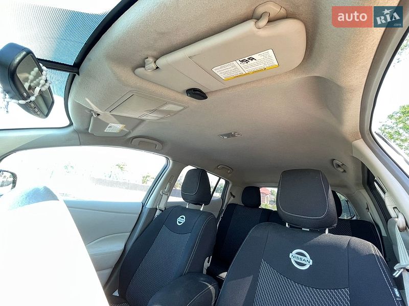 Хэтчбек Nissan Leaf 2012 в Львове