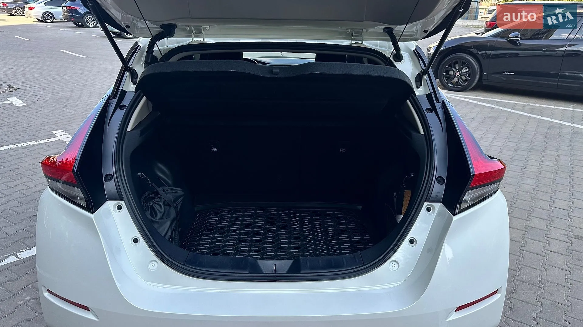 2020 Nissan Leaf - мініатюра 14