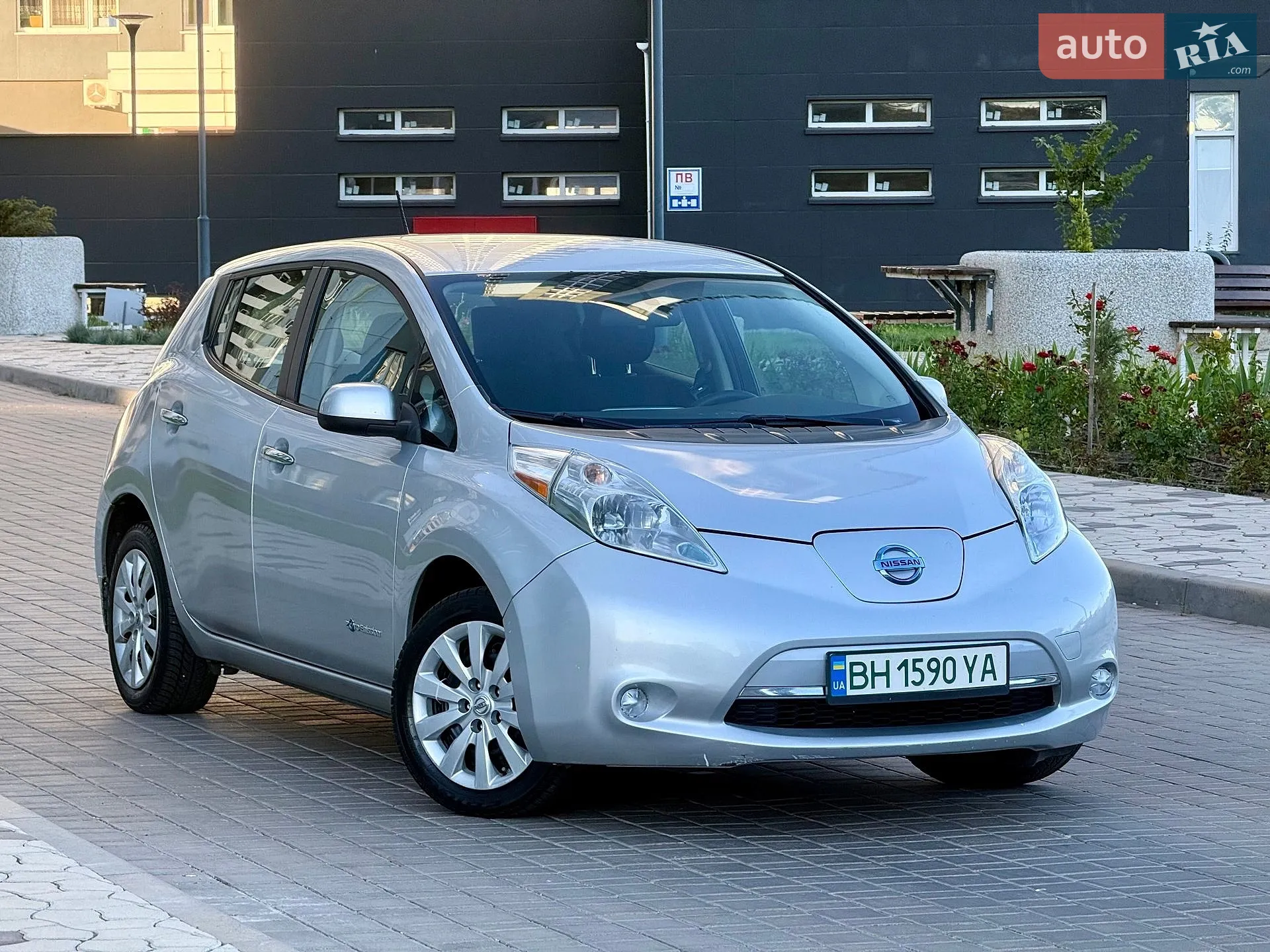 2016 Nissan Leaf - мініатюра 6