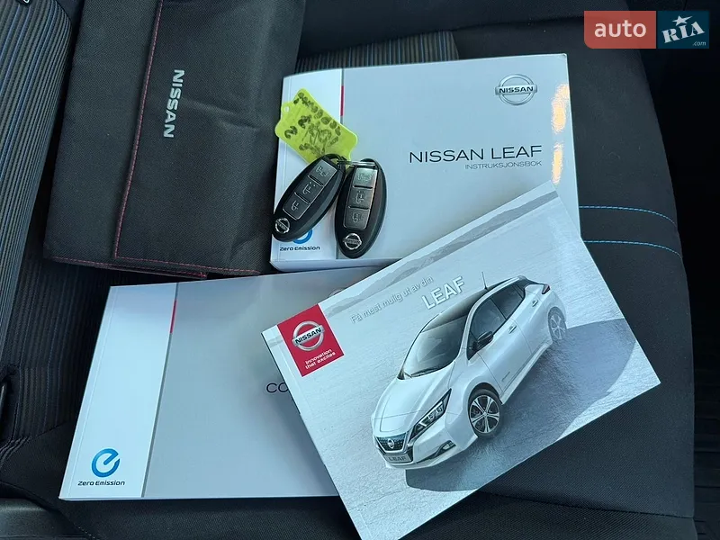 Хетчбек Nissan Leaf 2018 в Чернівцях документ