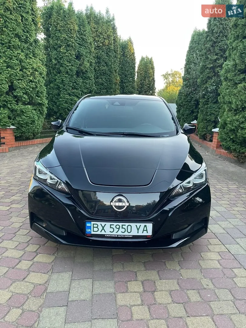 2022 Nissan Leaf - фото 1